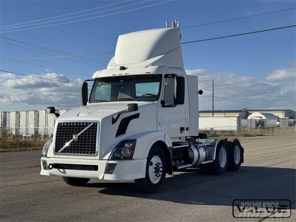 Volvo VNL300 Vetopöytäautot