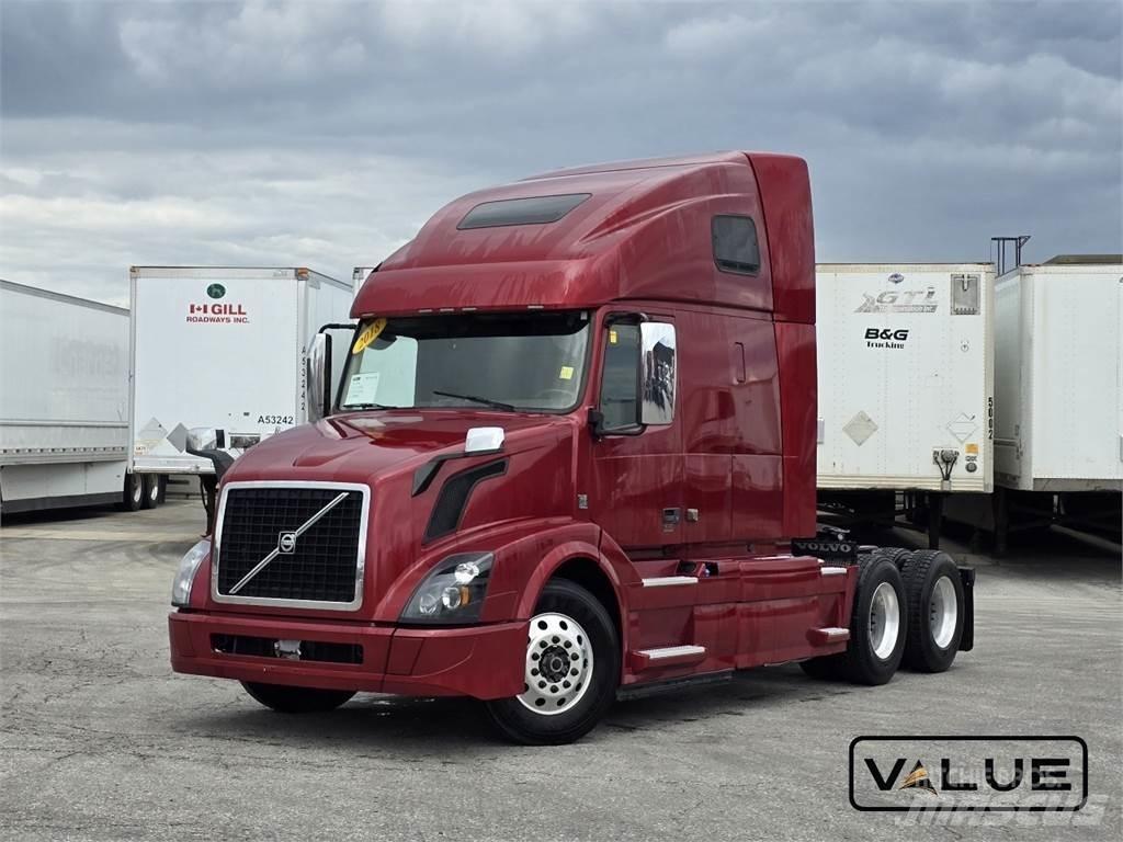 Volvo VNL670 Vetopöytäautot