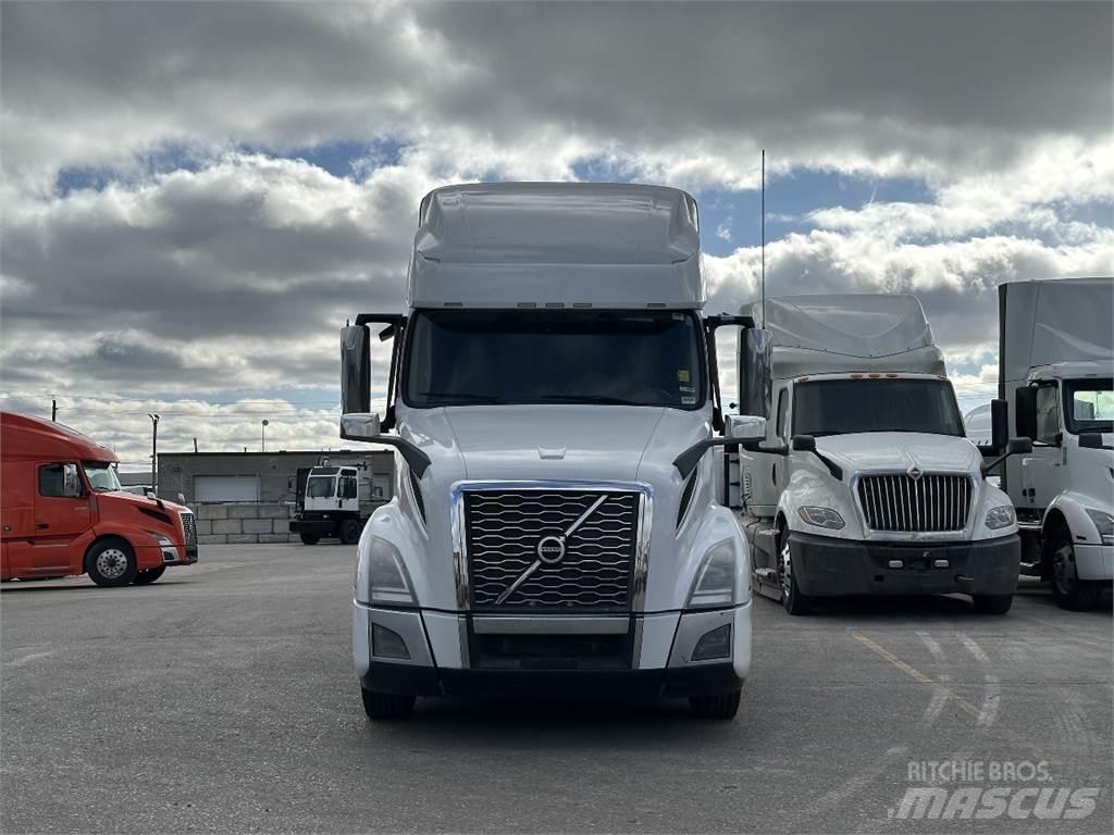 Volvo VNL760 Vetopöytäautot