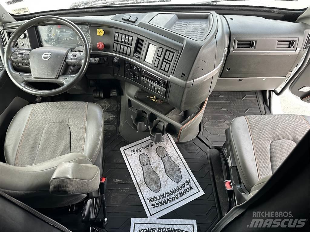 Volvo VNL760 Vetopöytäautot