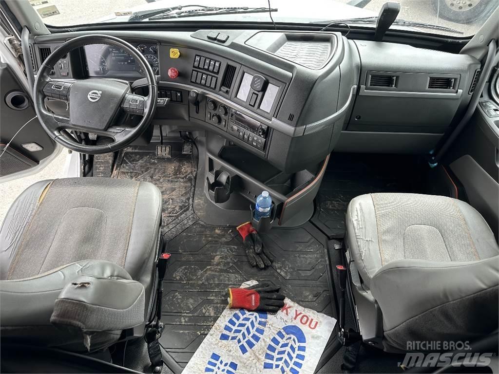 Volvo VNL760 Vetopöytäautot