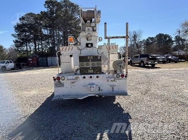 Ford F-800 Muut koneet