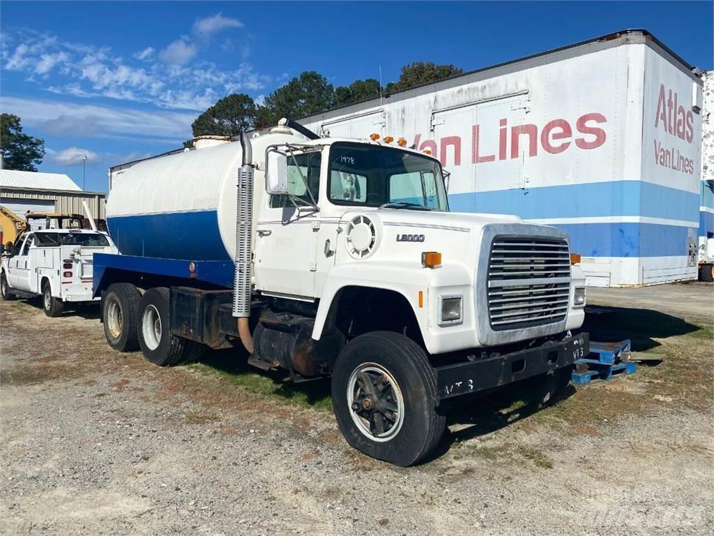 Ford L8000 Muut koneet