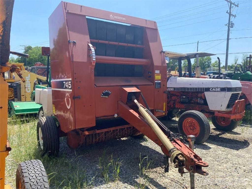 Hesston 745 Muut koneet