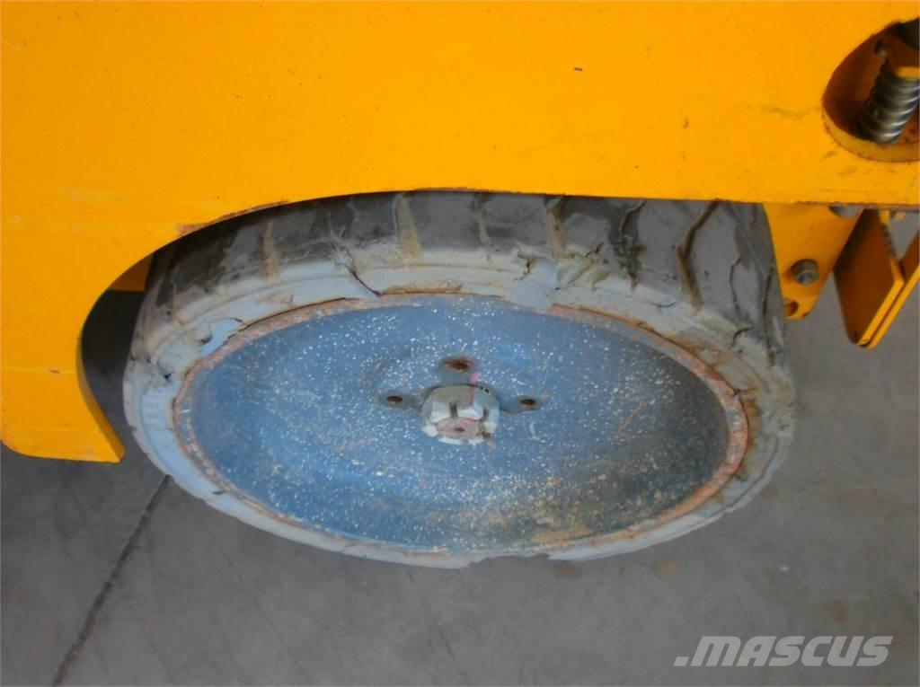 Haulotte Compact 12 Saksilavat