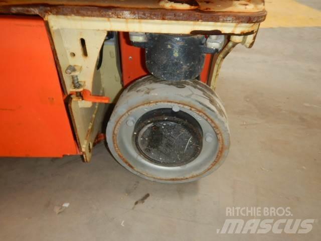 JLG 1230ES Henkilönostimet ja nostolaitteet