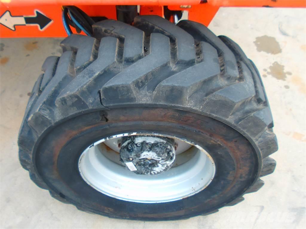 JLG 460SJ Teleskooppipuominostimet