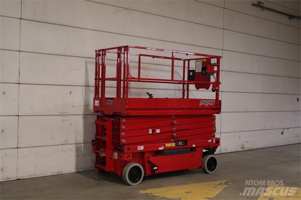 JLG R4045 Saksilavat