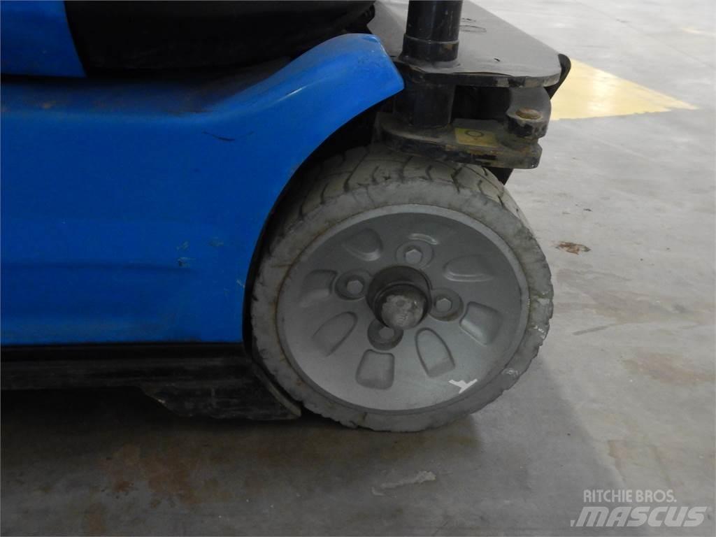 Manitou 100VJR Henkilönostimet ja nostolaitteet