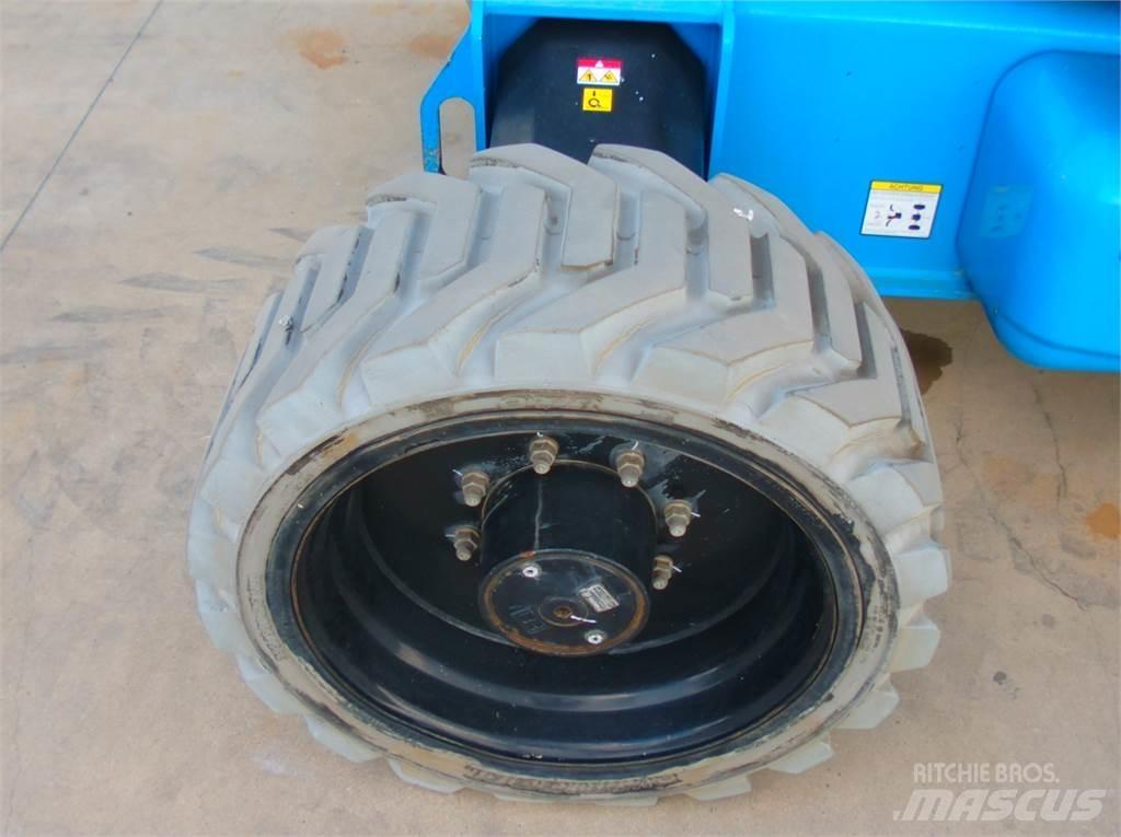 Niftylift HR28 Kuukulkijat