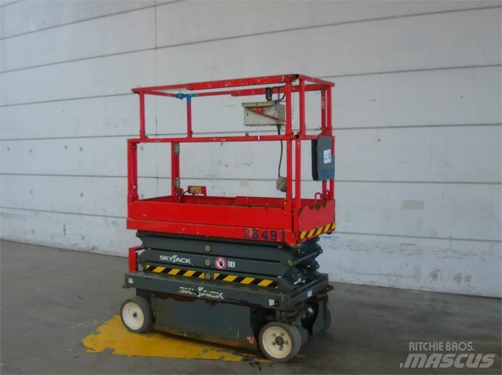 SkyJack SJ3219 Saksilavat