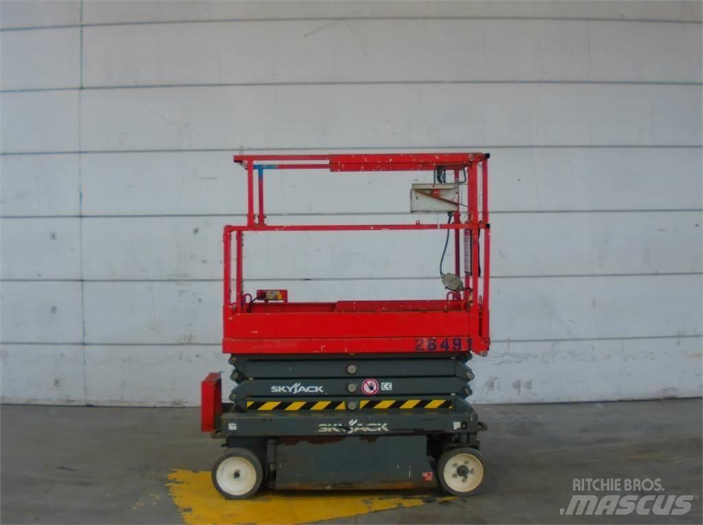 SkyJack SJ3219 Saksilavat