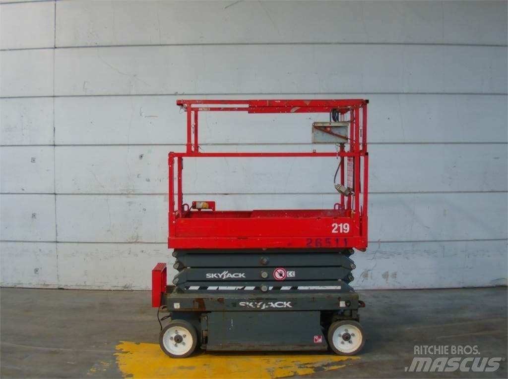 SkyJack SJ3219 Saksilavat