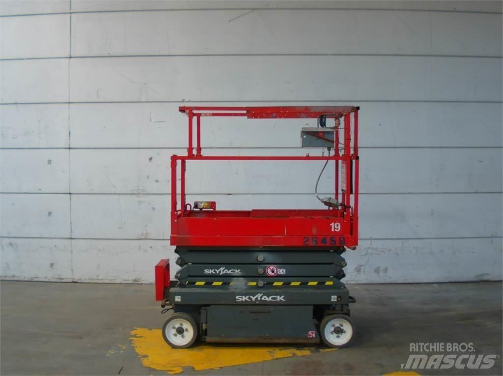 SkyJack SJ3219 Saksilavat