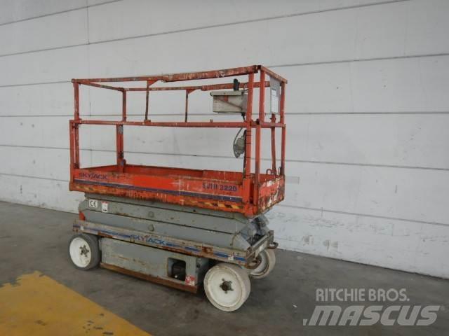 SkyJack SJ3220 Saksilavat