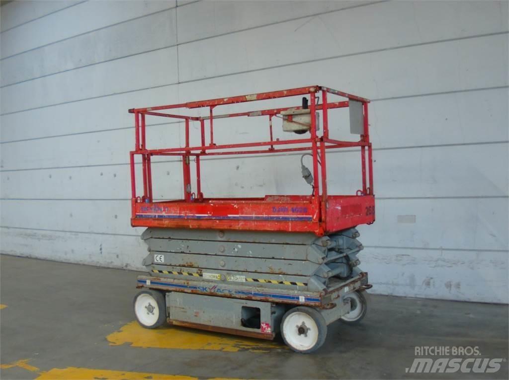 SkyJack SJ4626 Saksilavat