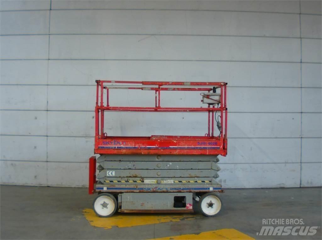 SkyJack SJ4626 Saksilavat