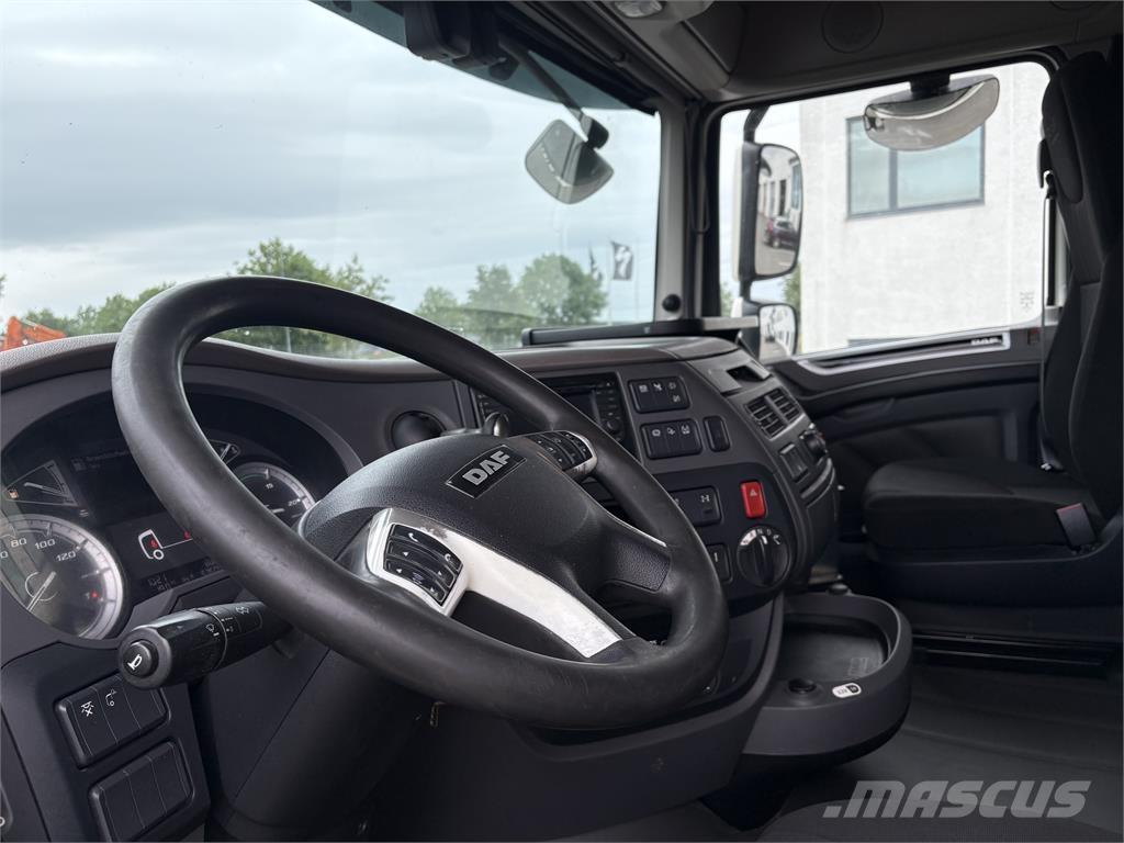 DAF XF 530 Vetopöytäautot