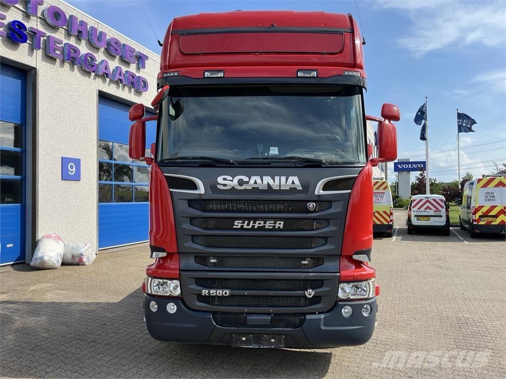 Scania R580 Vetopöytäautot
