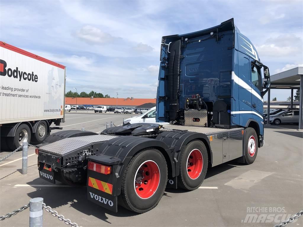 Volvo FH 6x2 Vetopöytäautot