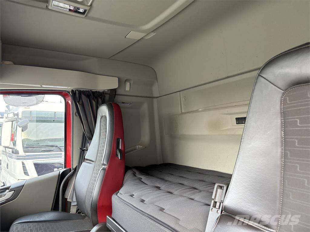 Volvo FH500 TC Vetopöytäautot