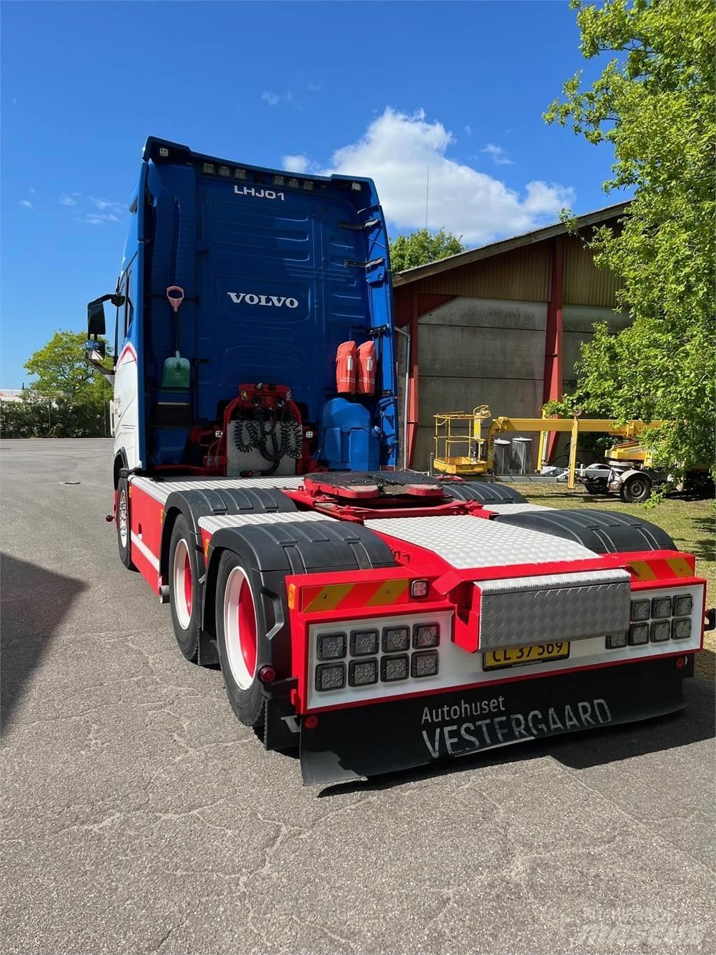 Volvo FH500 TC 6x2 Vetopöytäautot