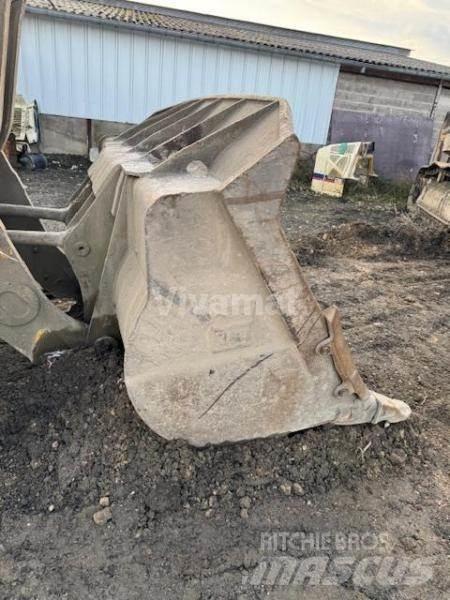 CAT 973C Telakuormaajat