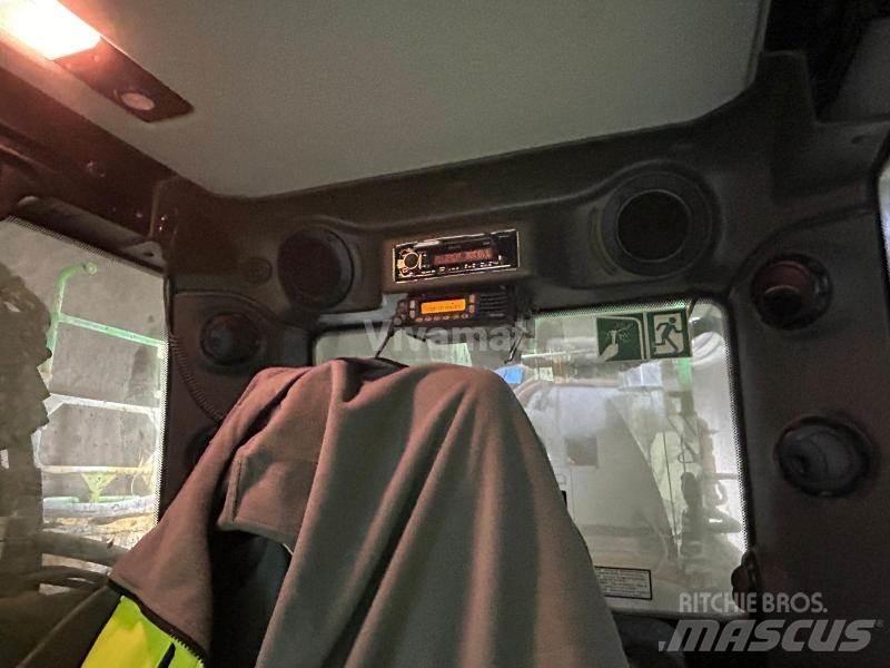 Liebherr R956 Telakaivukoneet