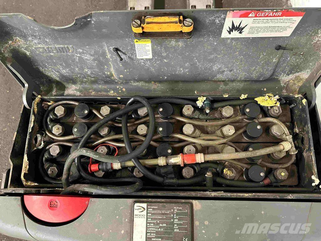 Crown WP 3015 Lavansiirtotrukit