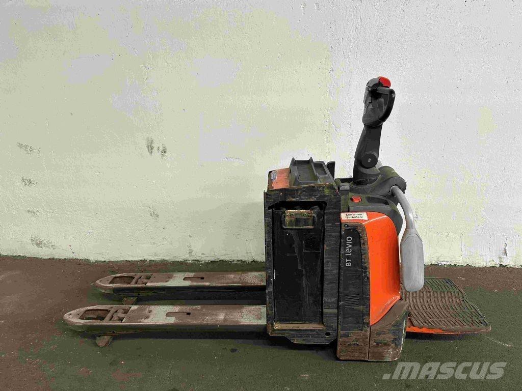 Toyota LPE 200 Lavansiirtotrukit
