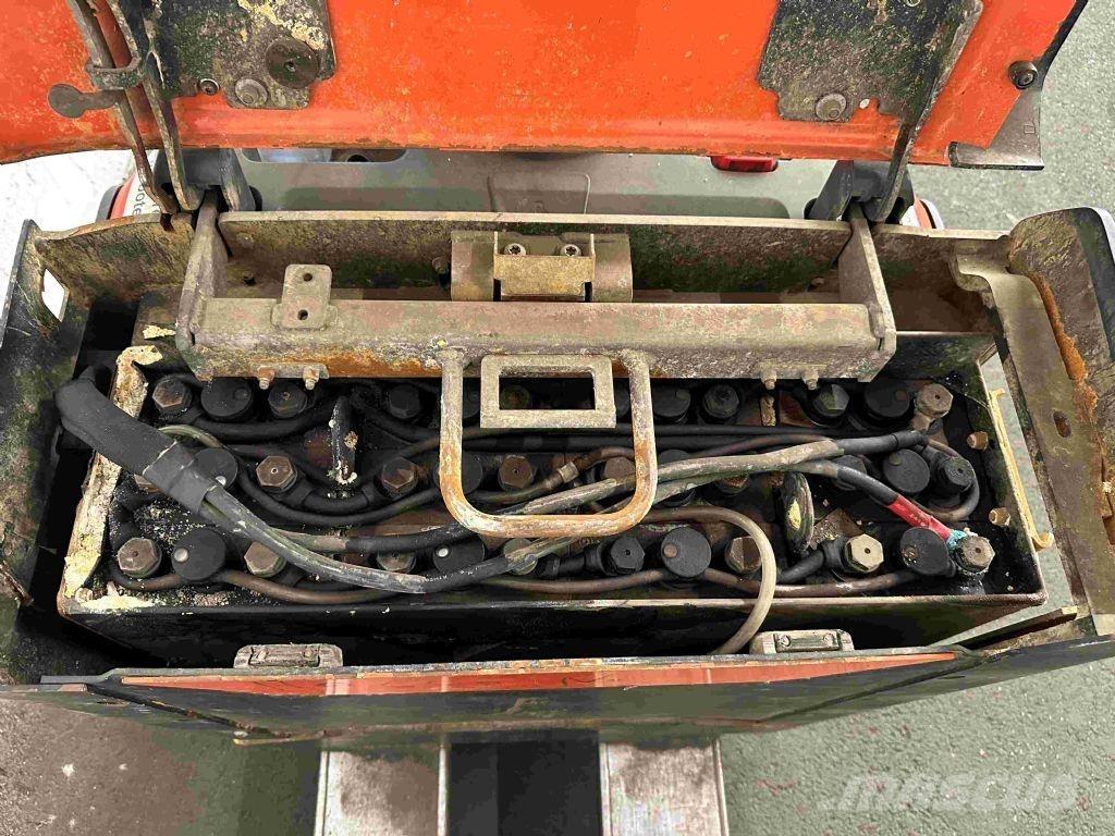 Toyota LPE 200 Lavansiirtotrukit