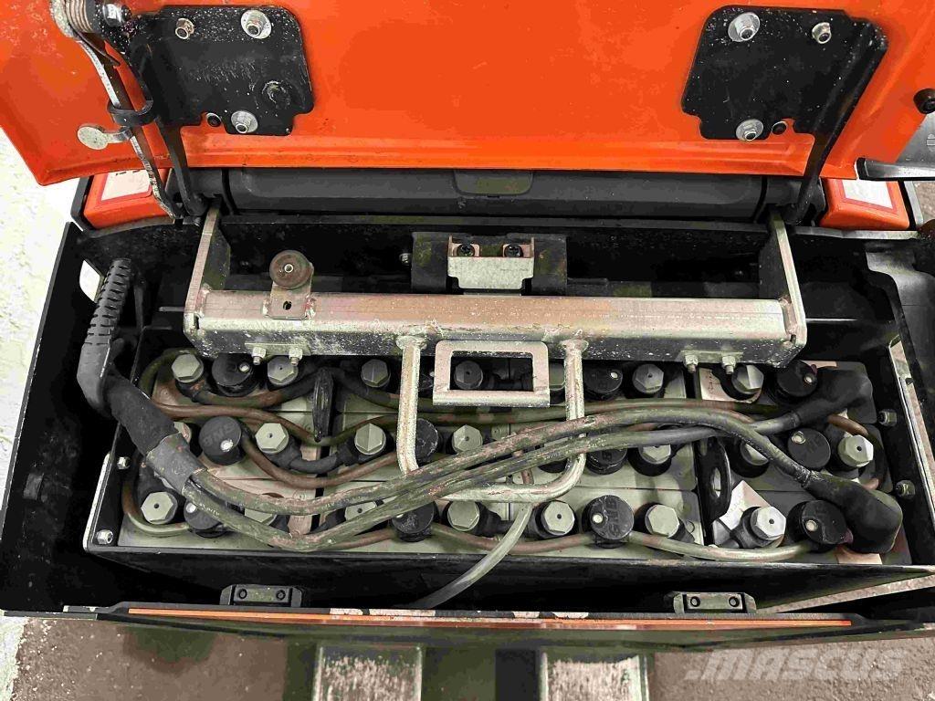 Toyota LPE 200 Lavansiirtotrukit