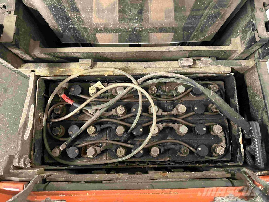 Toyota SPE 200 D Käyden ajettavat pinoamistrukit