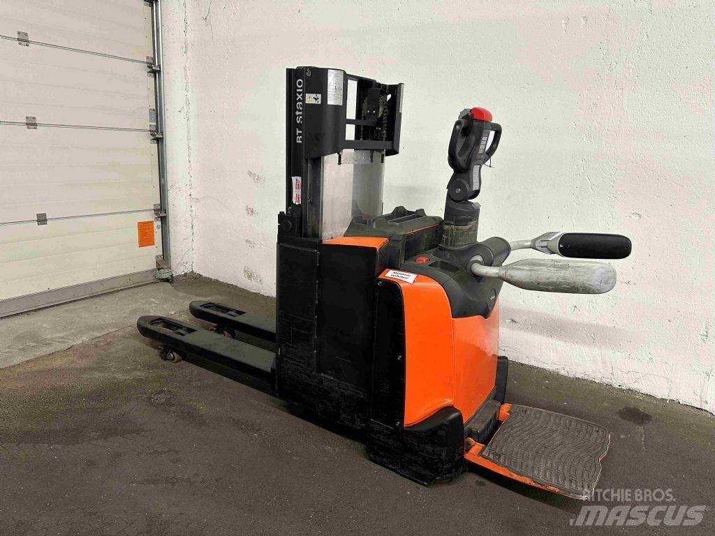 Toyota SPE 200 DN Käyden ajettavat pinoamistrukit