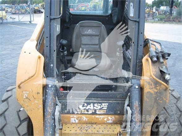 CASE SV250 Liukuohjatut kuormaajat