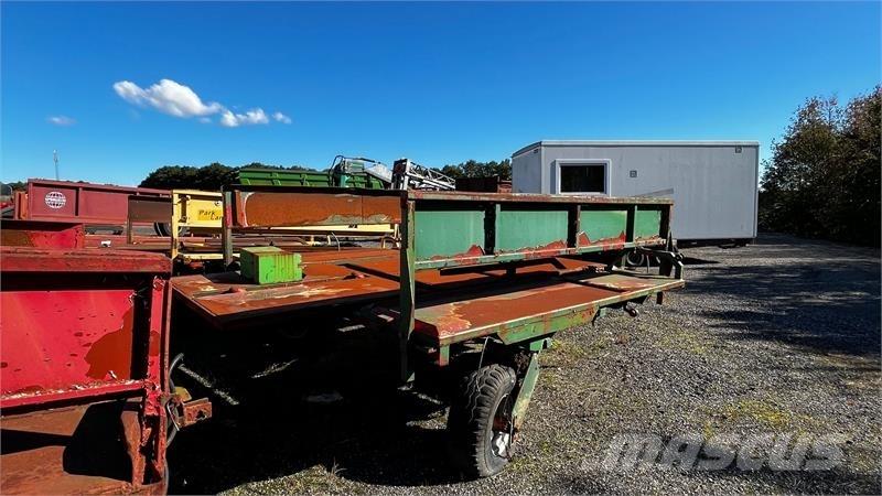  - - - Ballevogn Paalivaunut