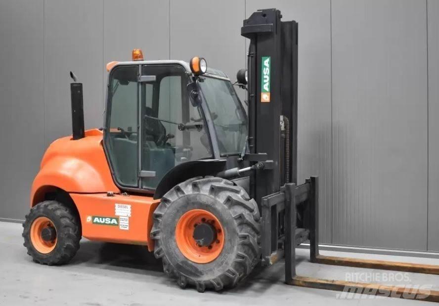 Ausa C400Hx4 Maastotrukit