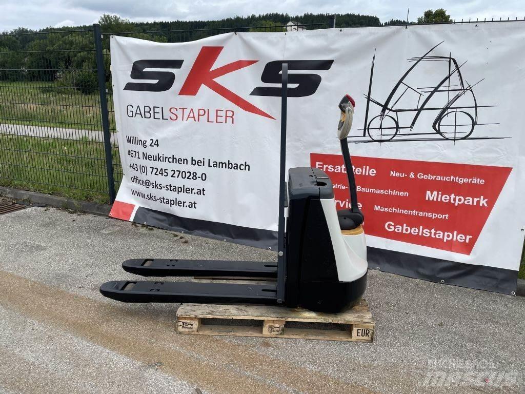 Crown WP3015 Käyden ajettavat pinoamistrukit