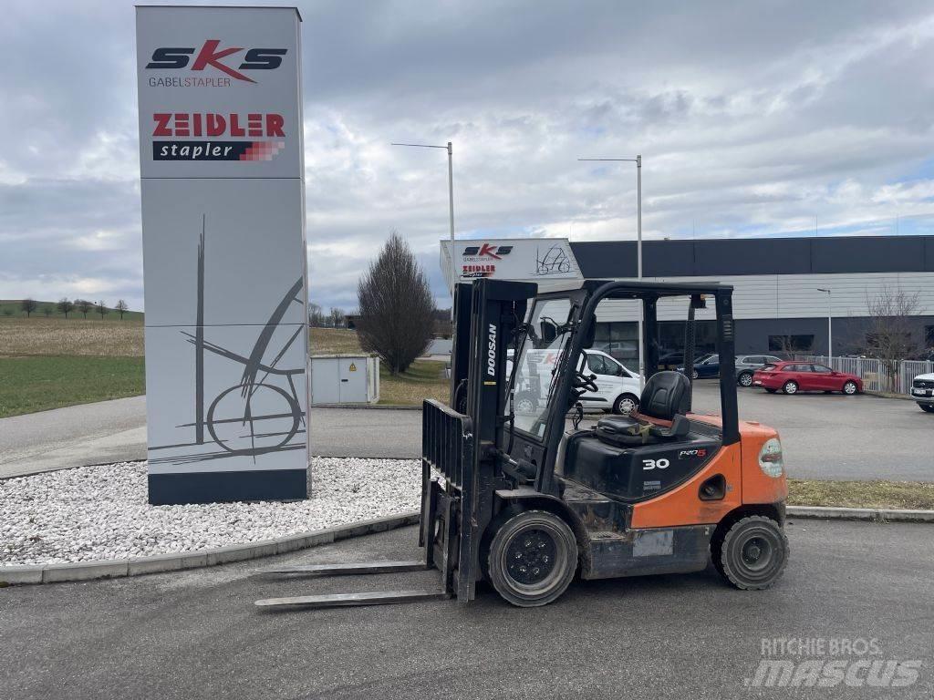 Doosan D30S-5 Dieseltrukit