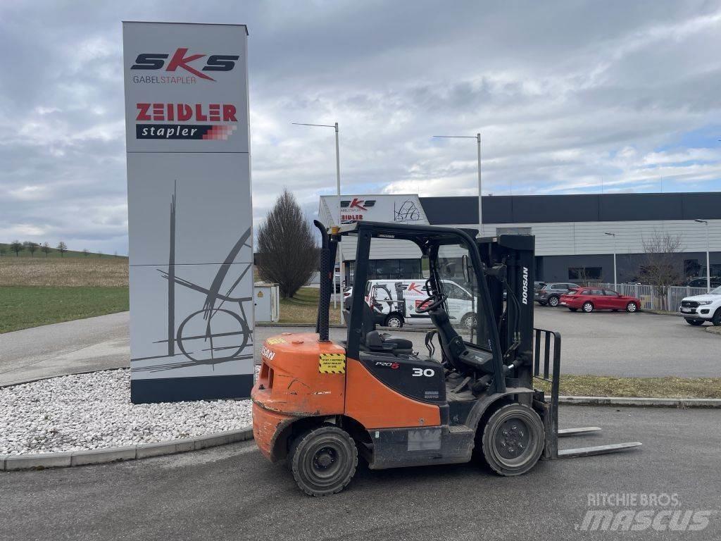 Doosan D30S-5 Dieseltrukit