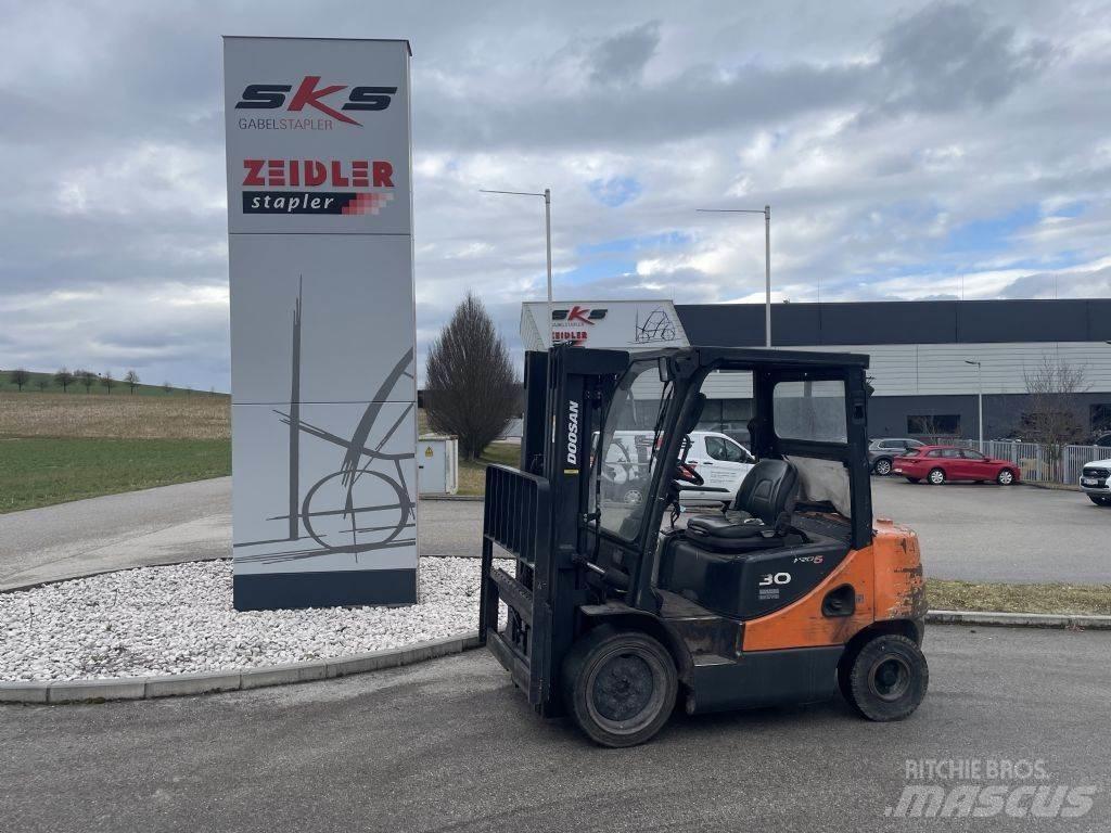 Doosan D30S-5 Dieseltrukit