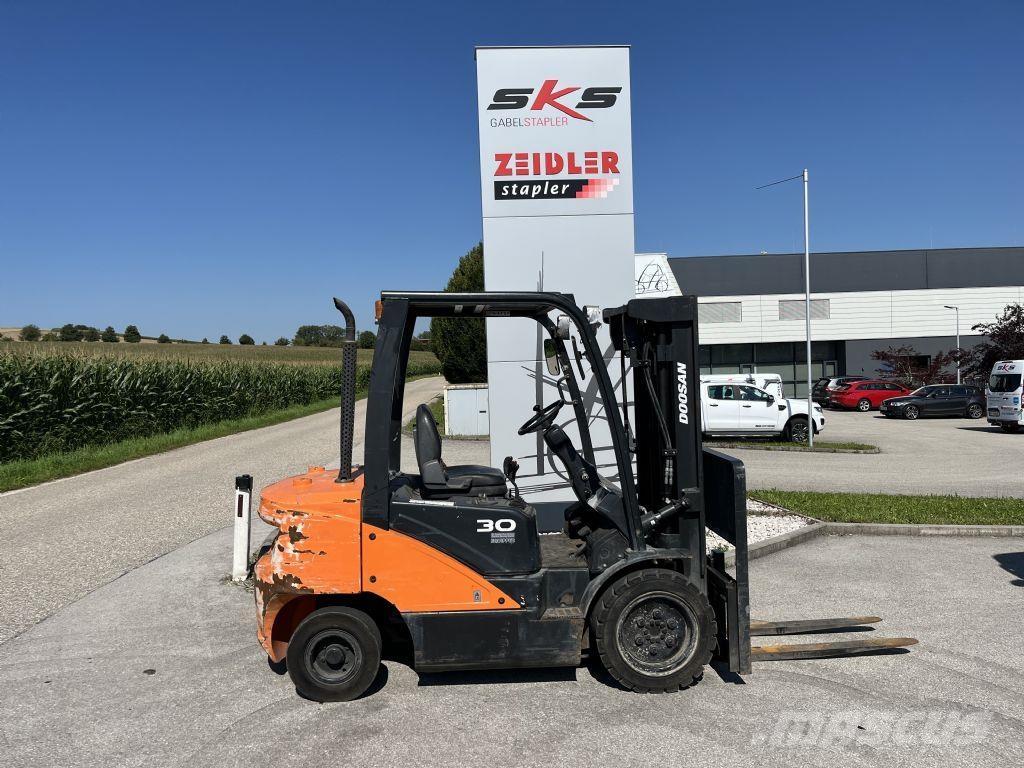 Doosan D30S-7 Dieseltrukit