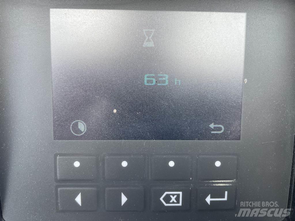 TCM 2RS/LL200SN Ajettavat pinoamisvaunut