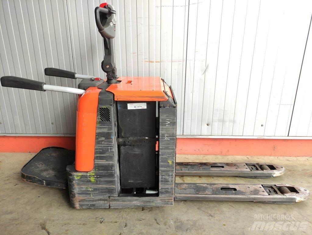 BT LPE240 Lavansiirtotrukit