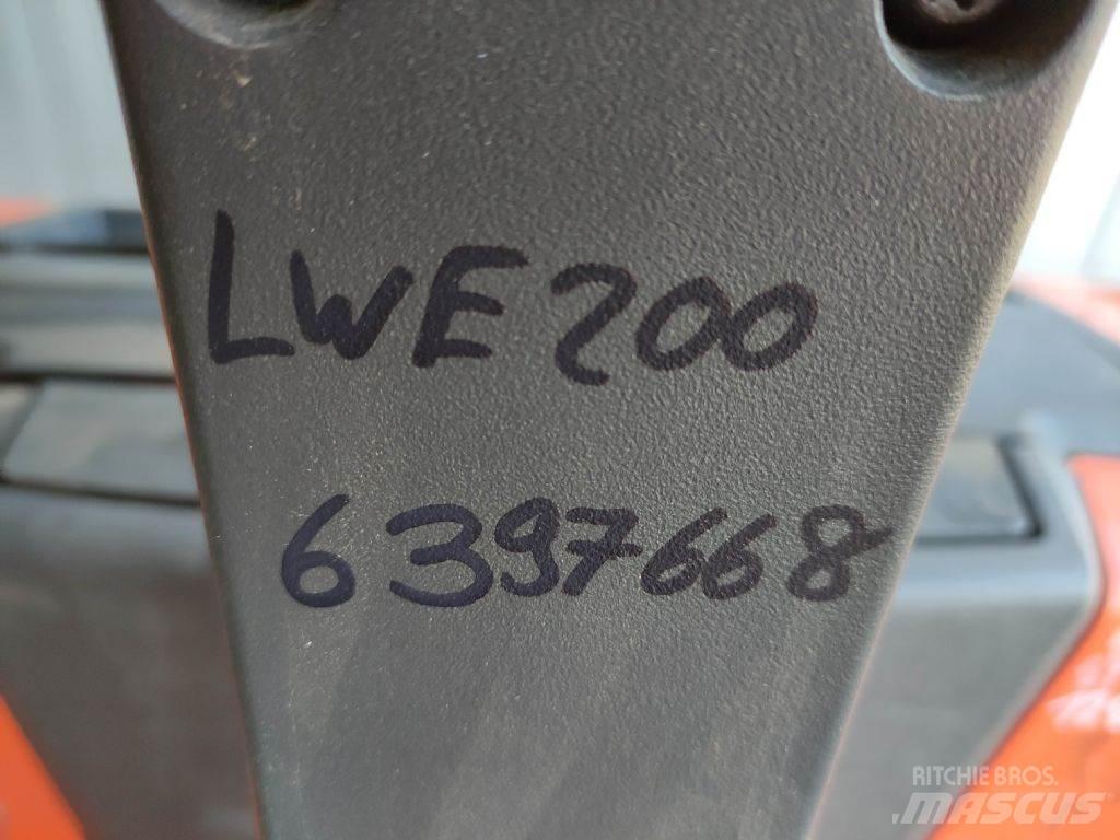 BT LWE200 Lavansiirtotrukit