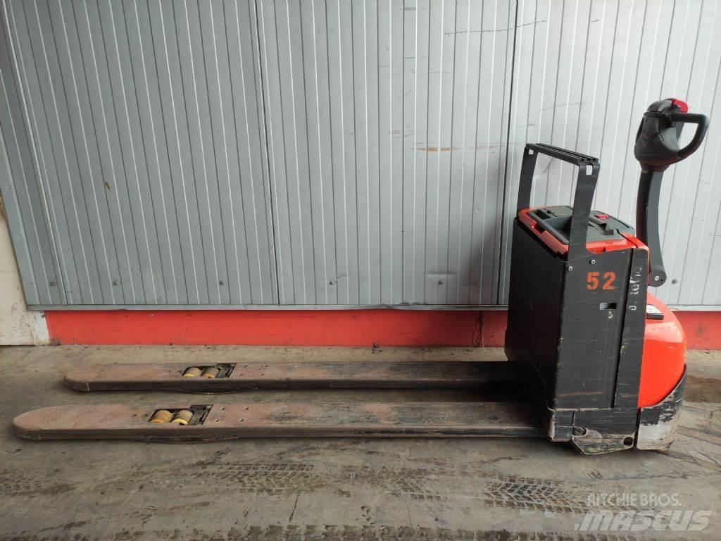 BT LWE250 Lavansiirtotrukit