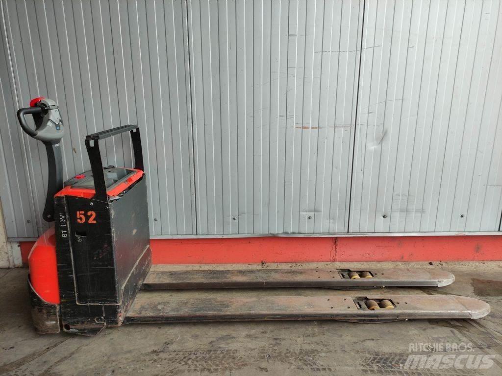 BT LWE250 Lavansiirtotrukit