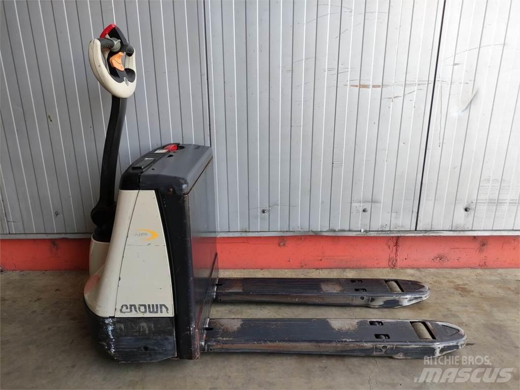 Crown WP2315 Lavansiirtotrukit