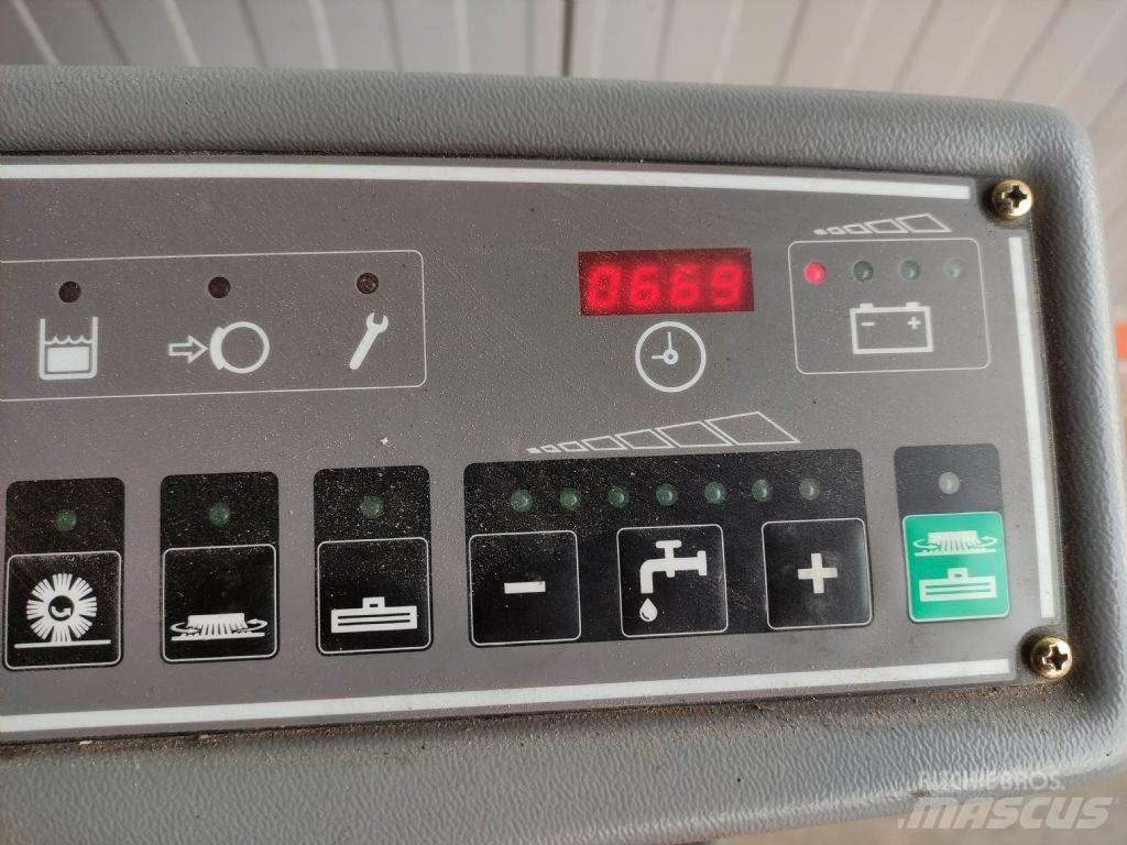 Hako B140R Lakaisukoneet