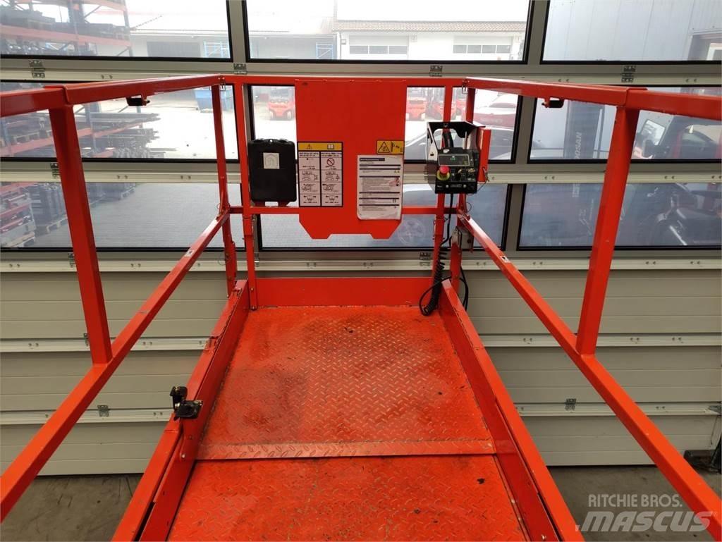 JLG 4045R Saksilavat